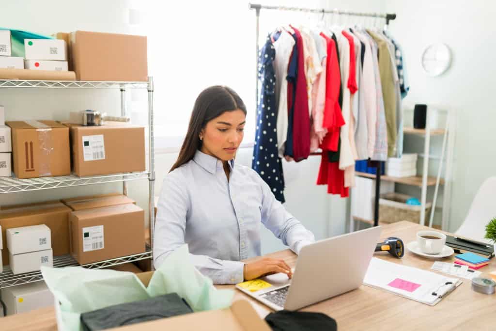 Blind Inventory Counting for Apparel: When to Use It, When to Skip It